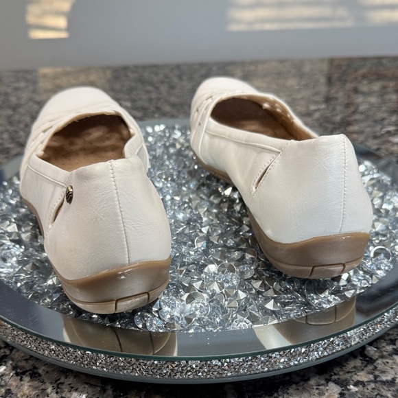 Life Stride Diverse Women's off White or cream Loafers flats NEW 8.5W - Picture 7 of 16